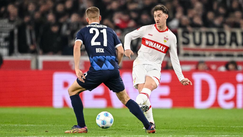 Angelo Stiller en un partido con el Stuttgart (Fuente: Cordon Press)