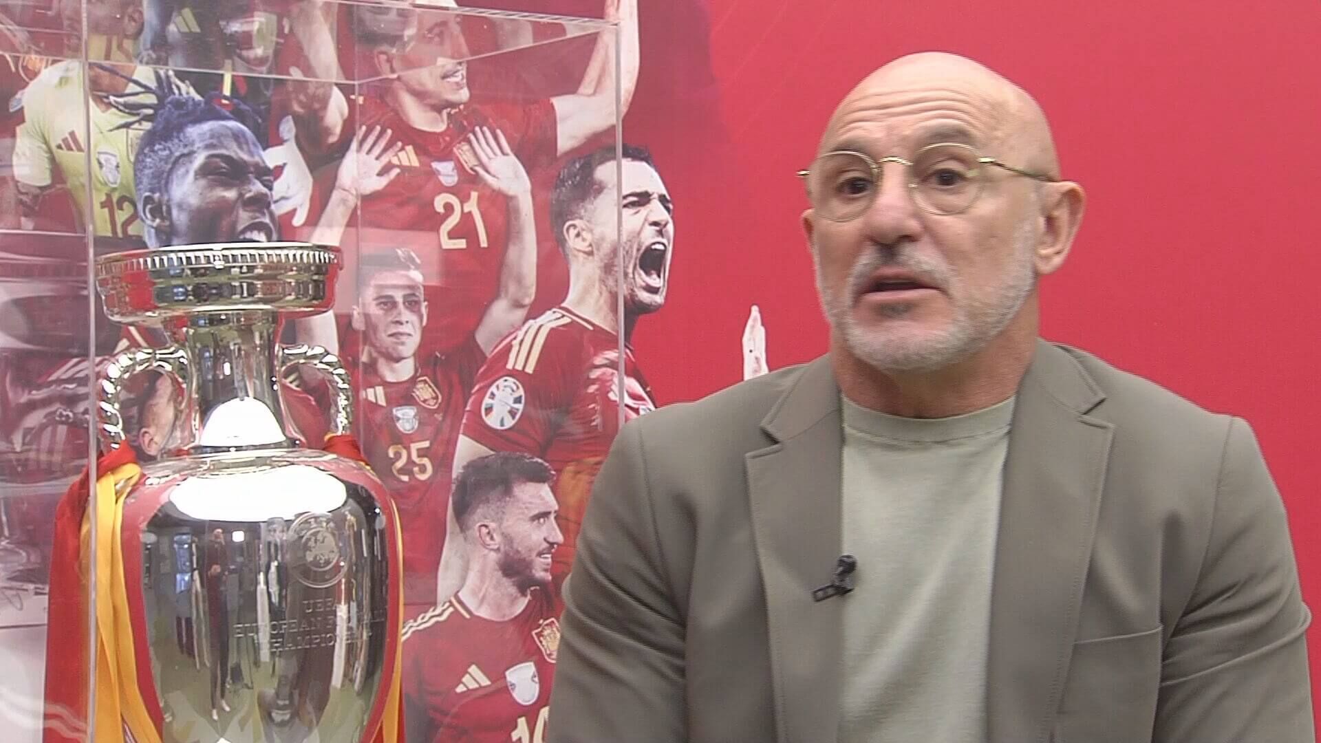 Luis de la Fuente con 'ElDesmarque'