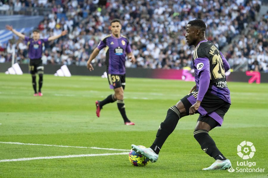  Hongla, ante el Madrid en el Santiago Bernabéu.
