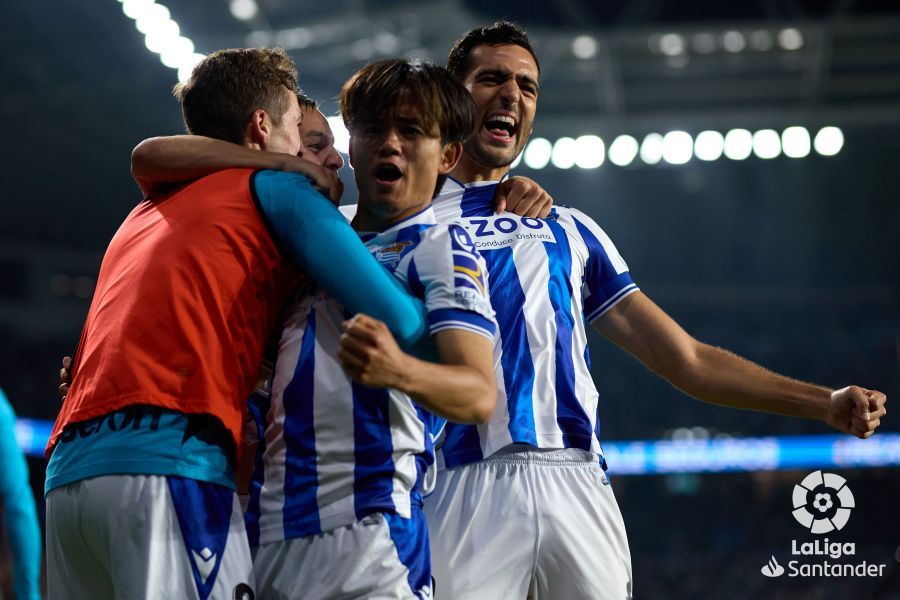 Celebración del gol de Take Kubo en el Real Sociedad - Real Madrid
