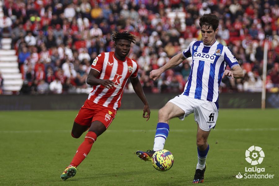  Aritz Elustondo ante el Almería en el Power Horse Stadium.