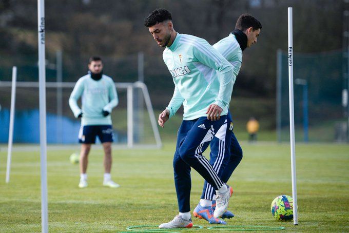  Camarasa entrena con el Real Oviedo.