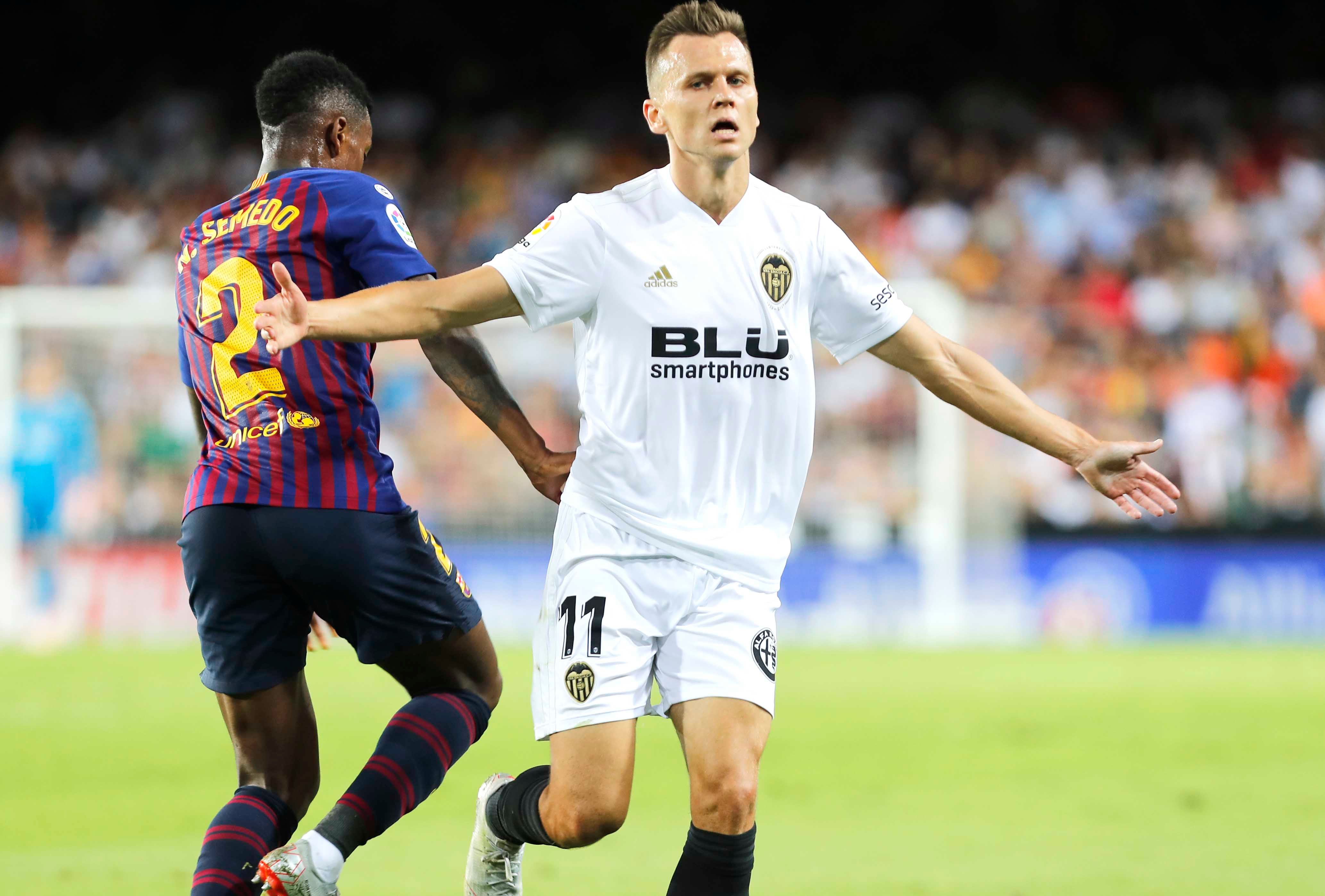  Cheryshev ante el Barcelona.