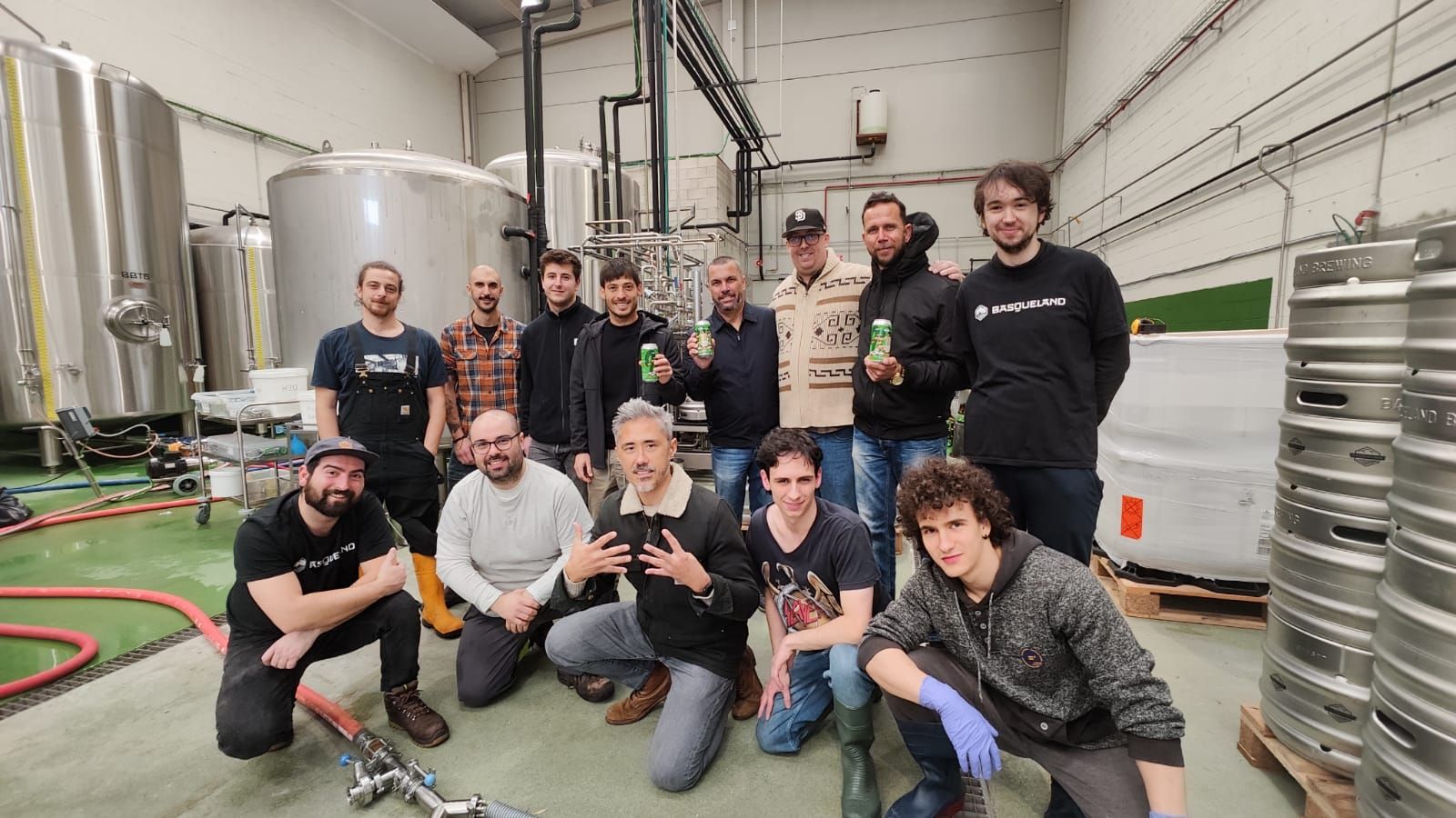  David Silva visitó la cervecera en Hernani.