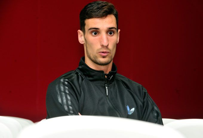 Sergio Rico atendió a ElDesmarque en la ciudad deportiva sevillista.