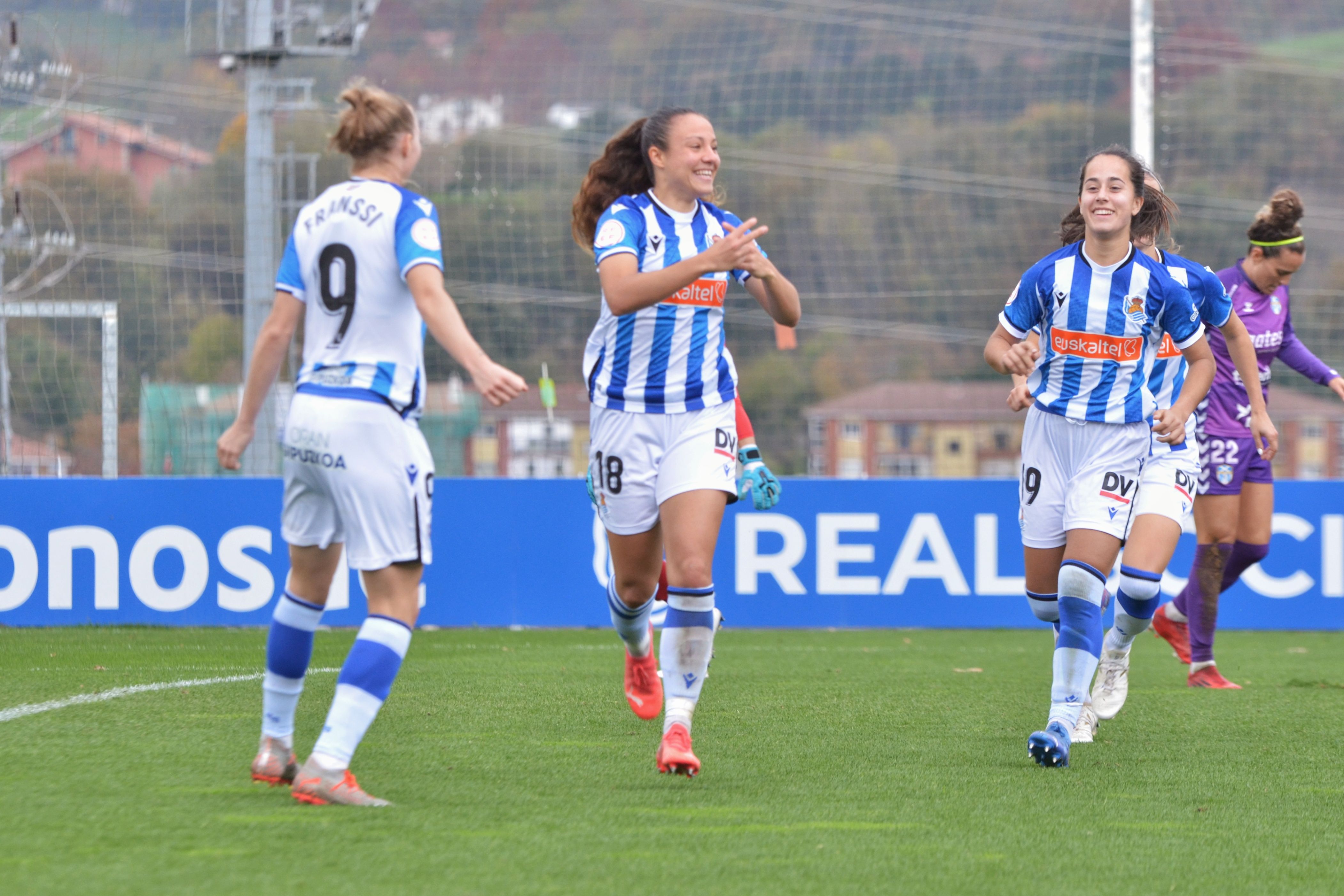  Emma celebra uno de sus goles al Granadilla Tenerife.