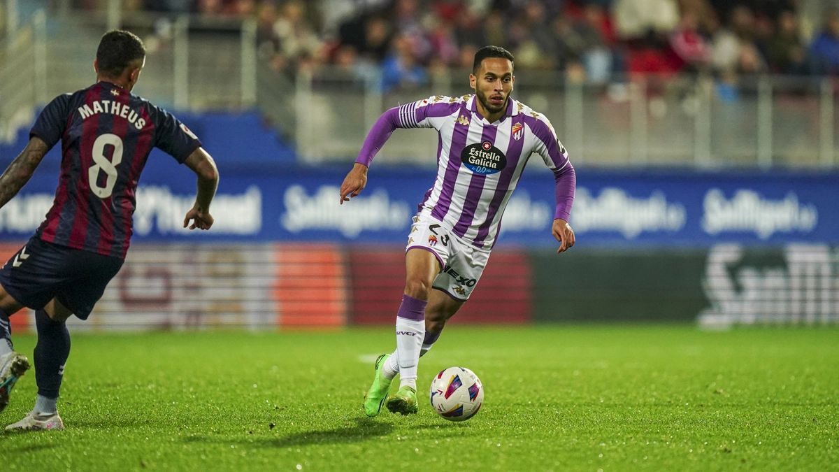  Anuar Tuhami, uno de los que pidió perdón a la afición en Ipurua.