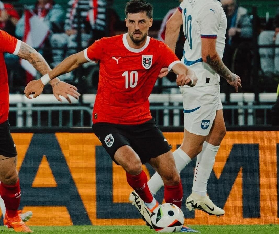  Florian Grillitsch, con Austria ante Serbia.