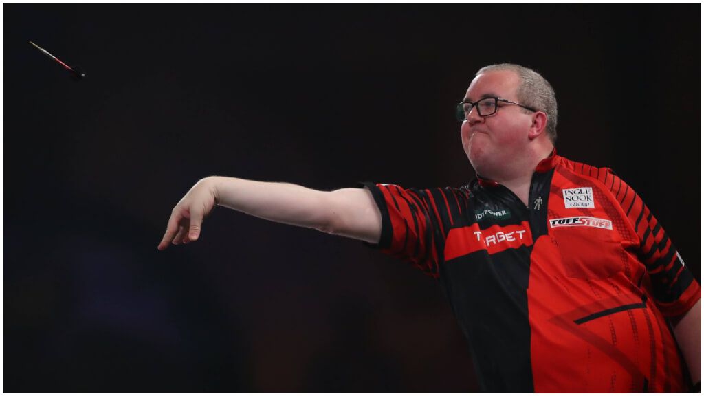  Stephen Bunting, el jugador del dardos más viral del momento.