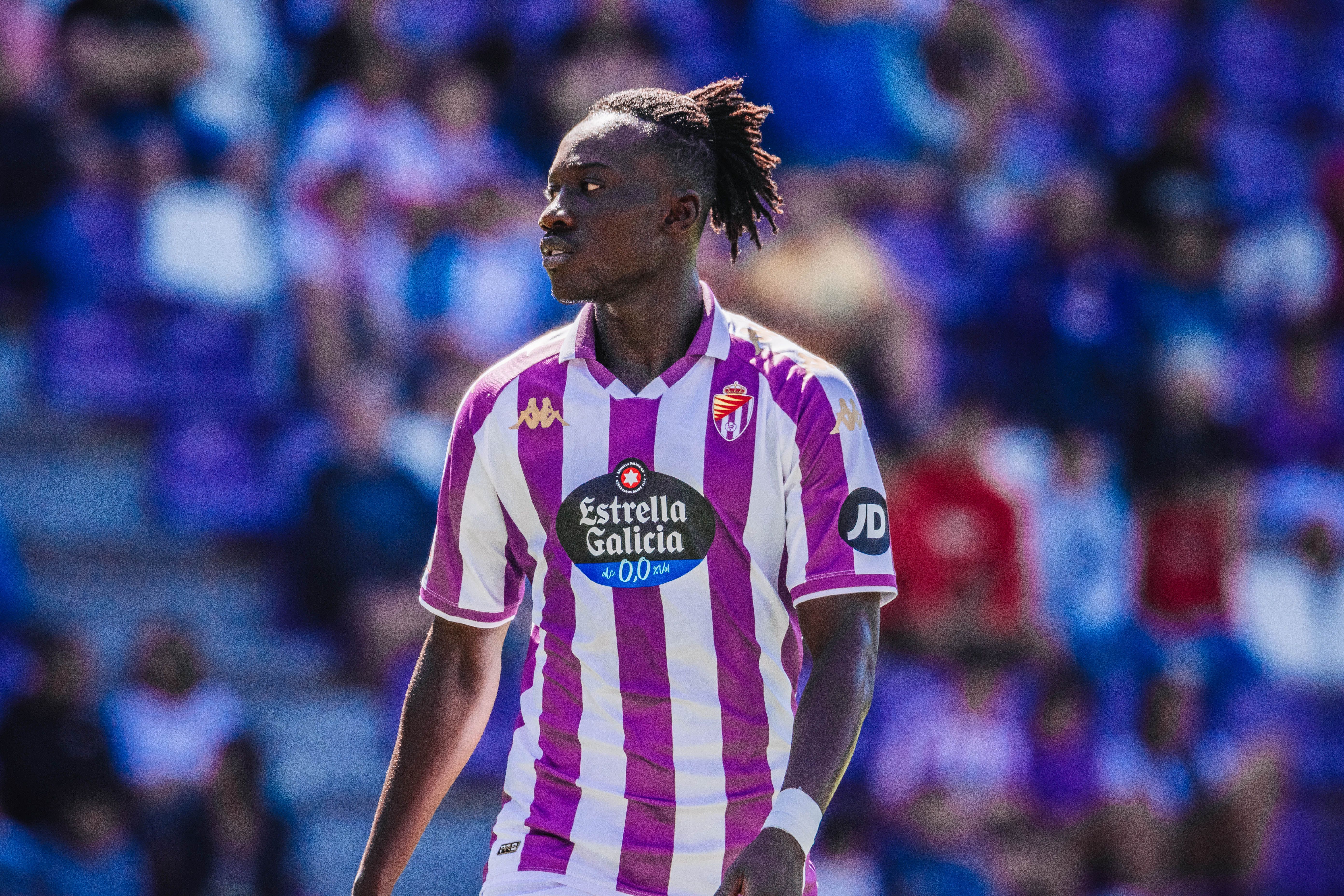  Frimpong, ante el AVES.