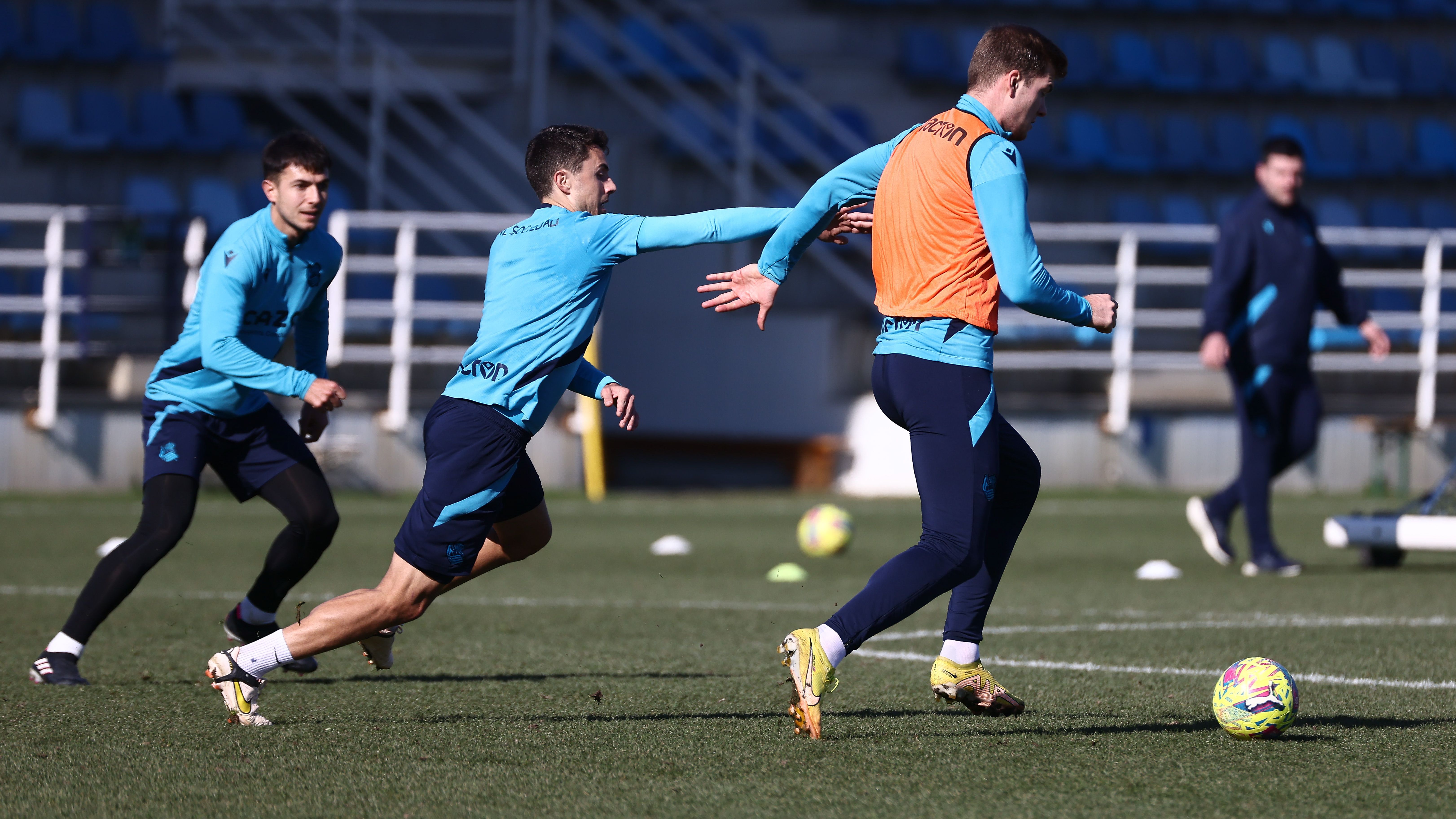  Guevara y Sorloth, en el entrenamiento del viernes en Zubieta.