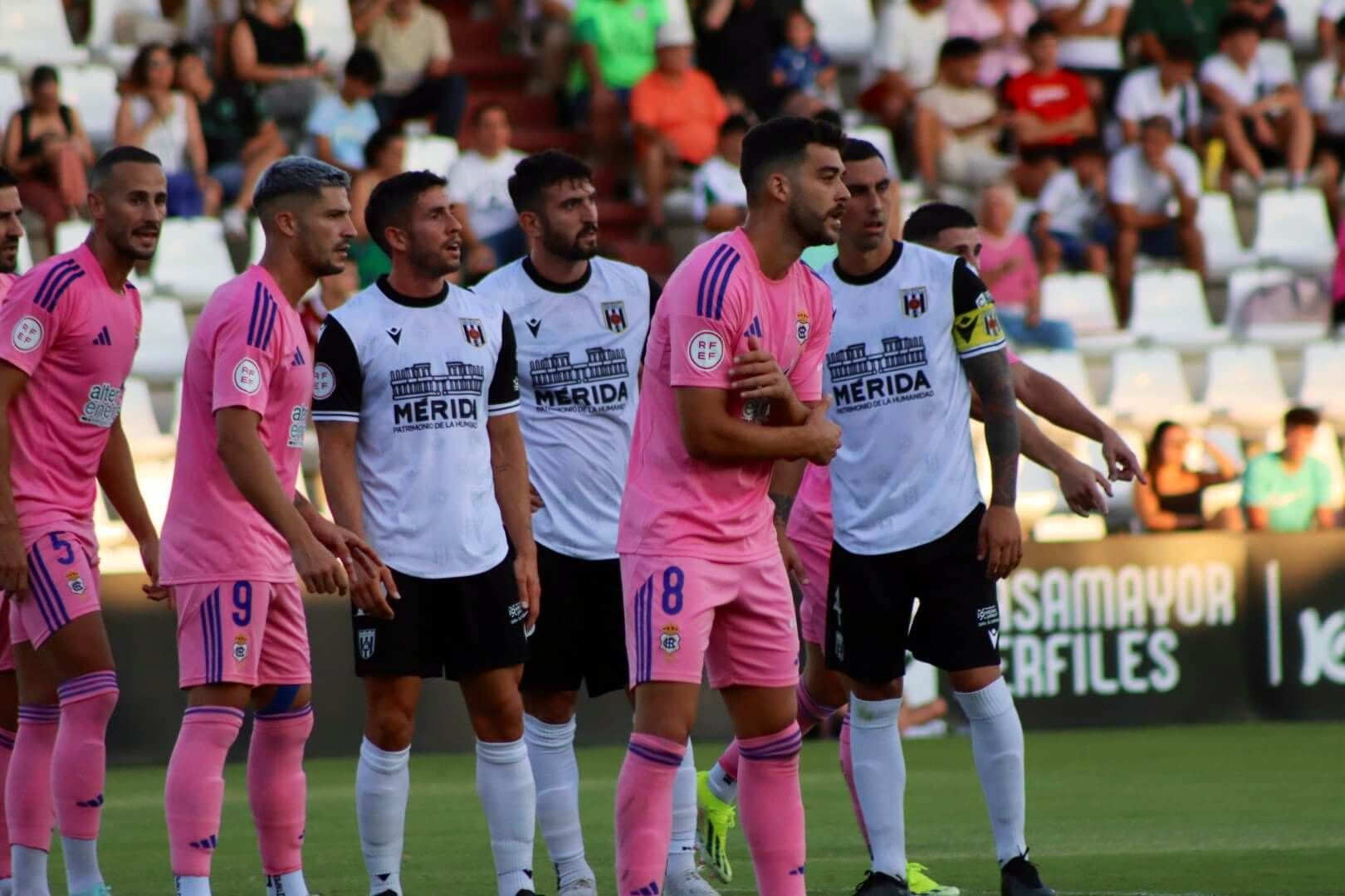 Caye Quintana y Luis Alcalde, en el Mérida - Recre.