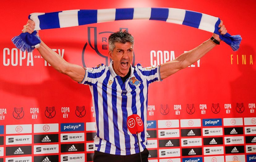 Imanol Alguacil celebra la victoria de la Real en la final de Copa del Rey en La Cartuja.