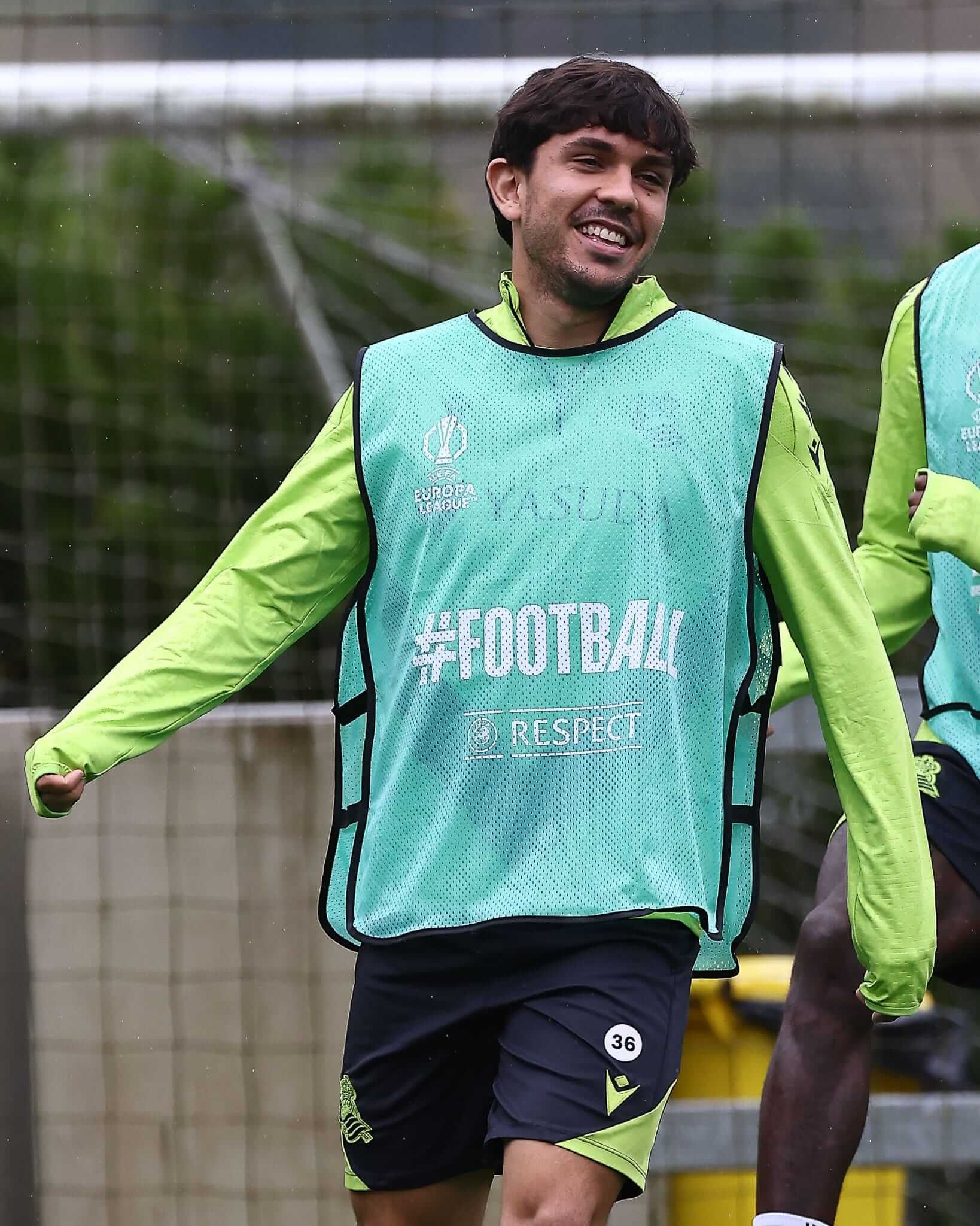 Jon Aramburu sonríe en un entrenamiento en Zubieta.