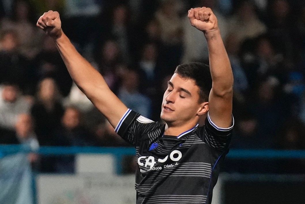  Jon Karrikaburu anotó dos goles ante el Coria en la Copa del Rey.