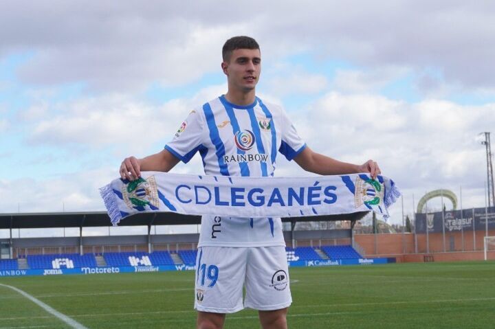  Jon Karrikaburu, en su presentación con el Leganés.