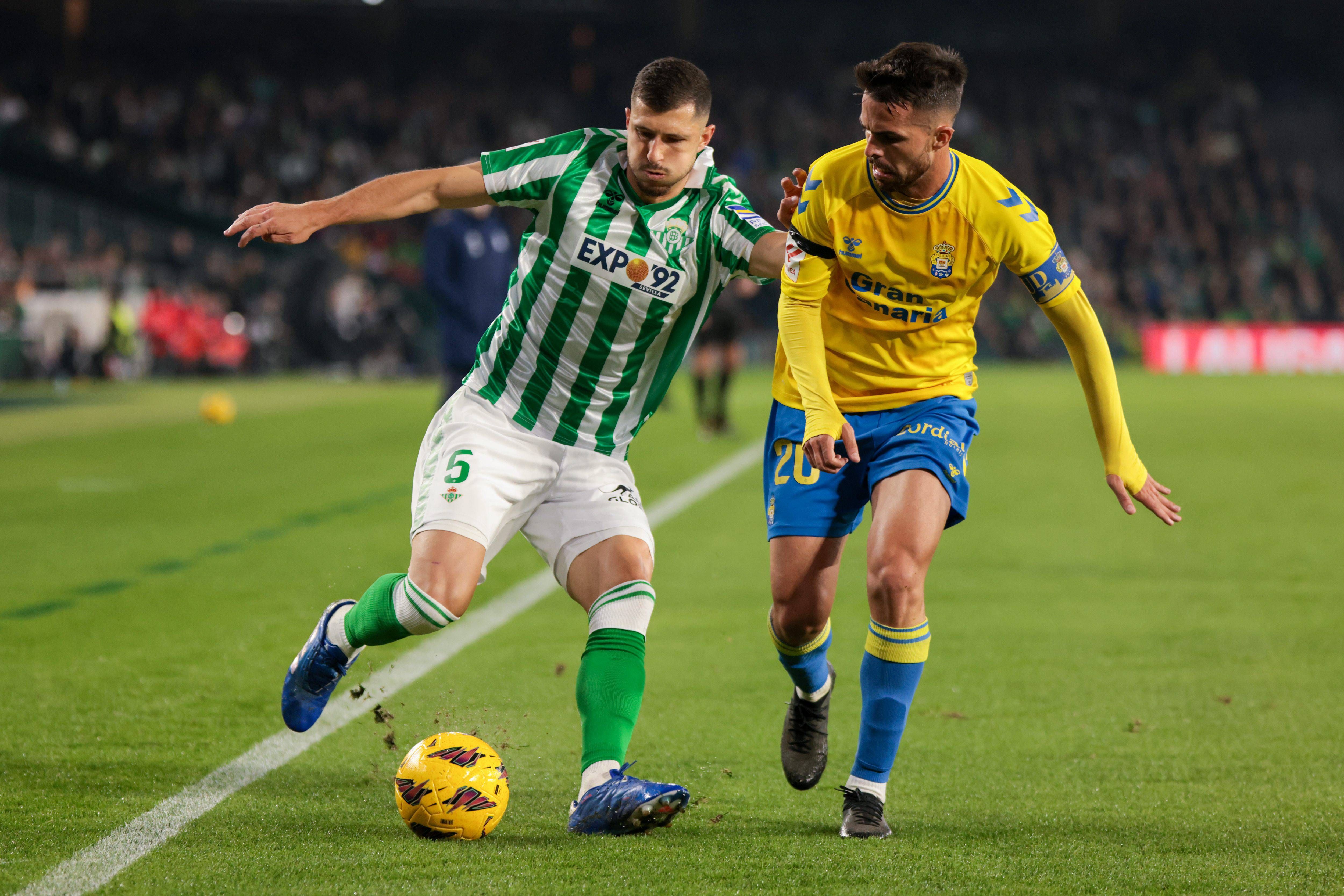  Kirian Rodríguez en un partido contra el Betis en LaLiga EA Sports.