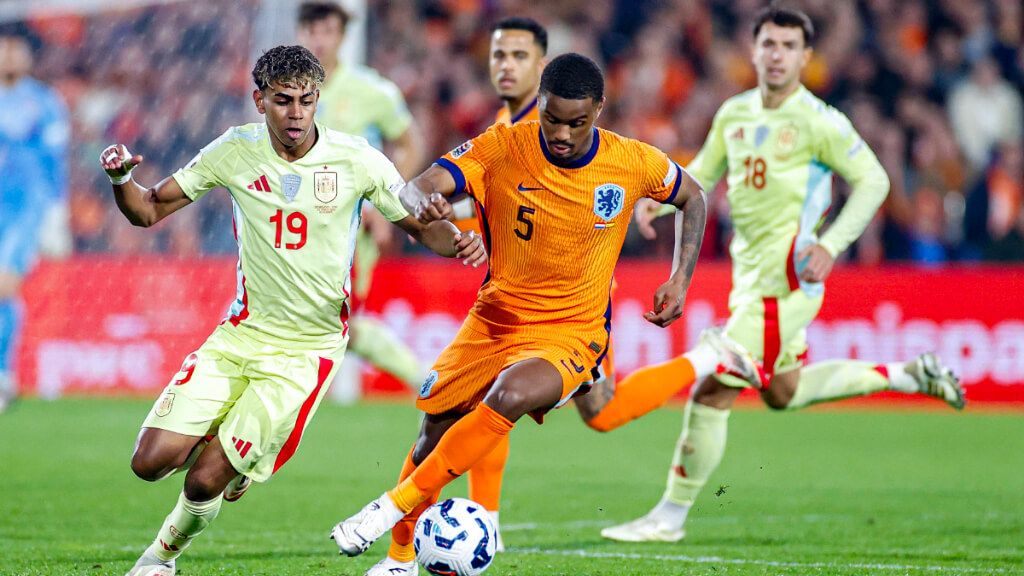  Lamine Yamal en el partido contra Países Bajos (Cordon Press)