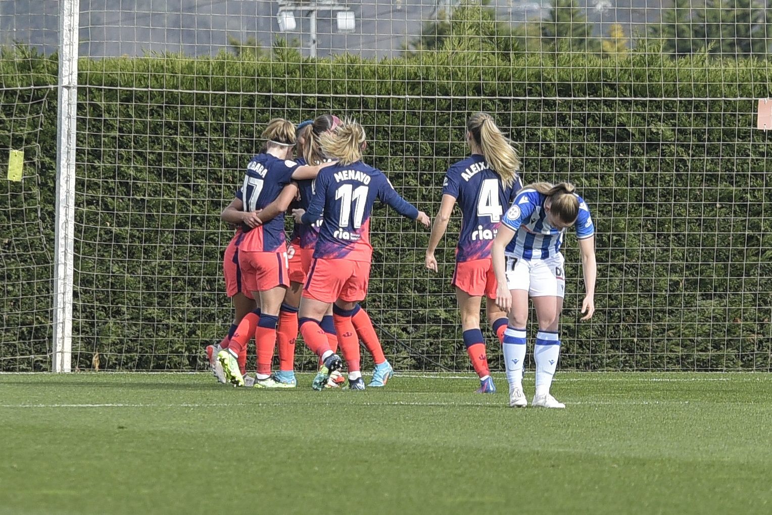 Las jugadoras del Atlético celebran uno de los goles.
