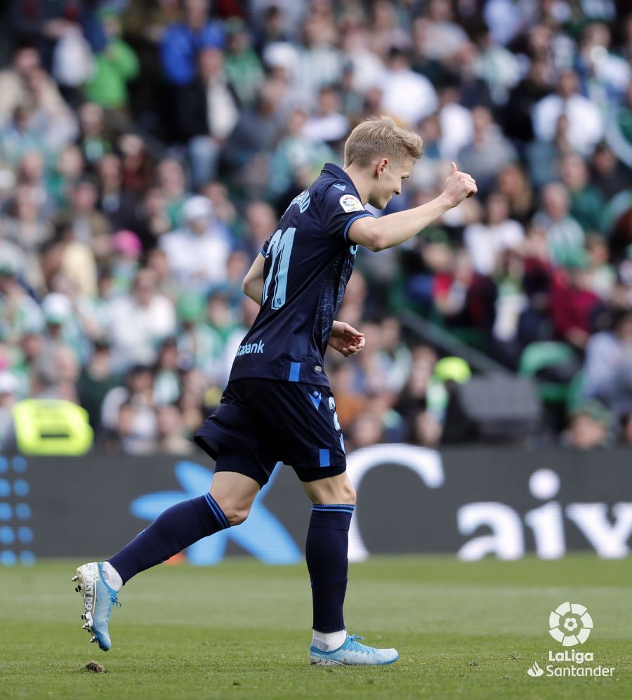 Martín Odegard, durante un lance del Betis - Real.