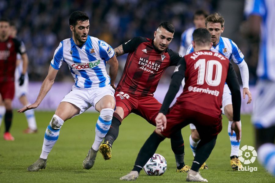 Merino, durante un lance del Real Sociedad-Mirandés.