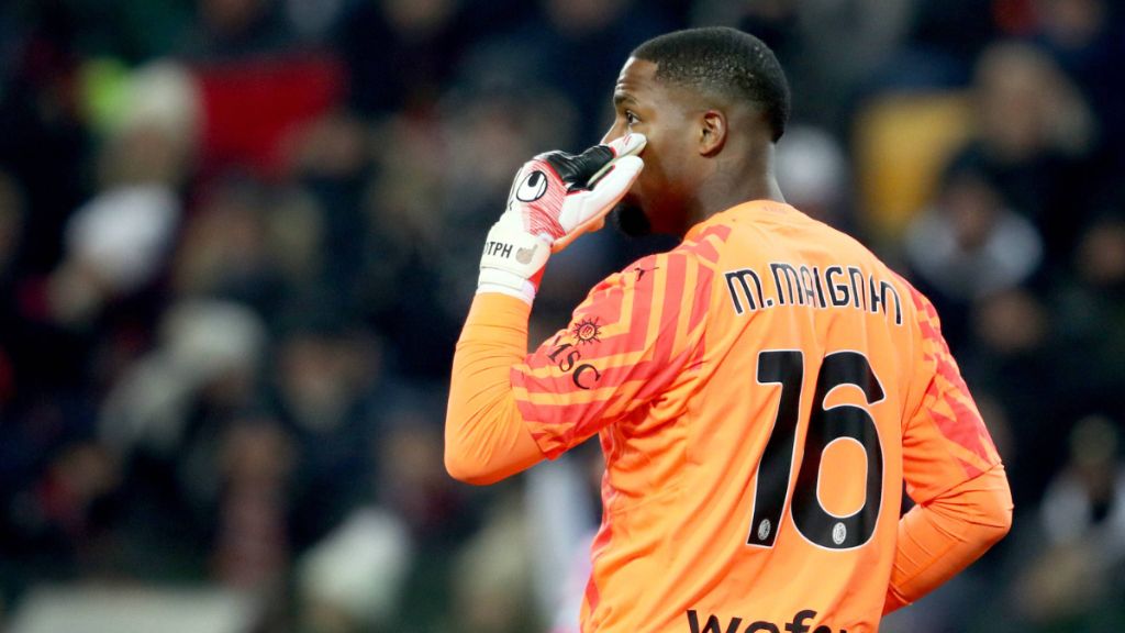 Mike Maignan durante el partido ante Udinese. (Fuente: Cordon Press)