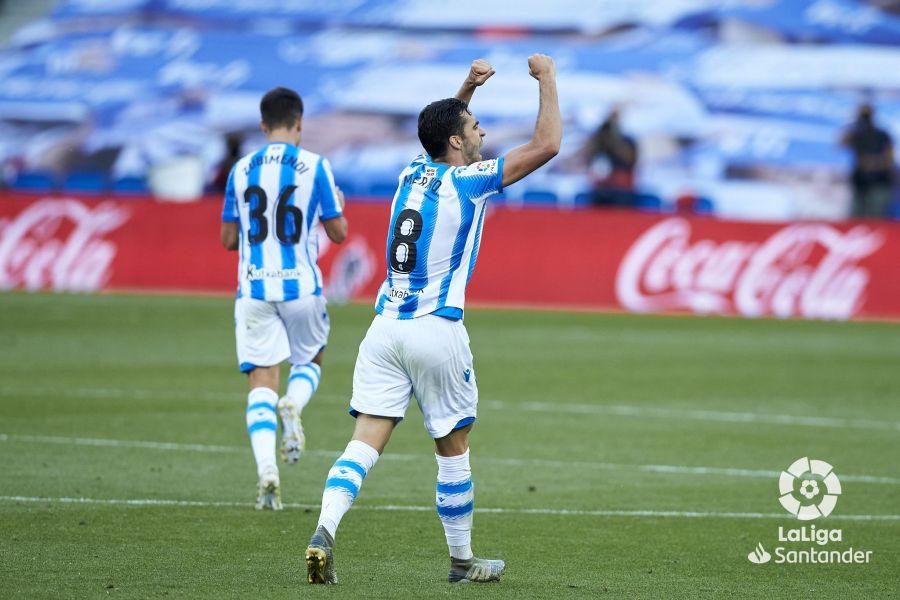  Mikel Merino celebra su gol al Granada.
