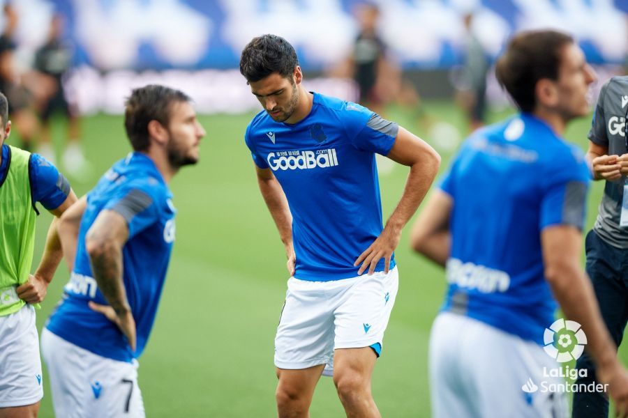 Mikel Merino en la previa del Real Sociedad-Sevilla.