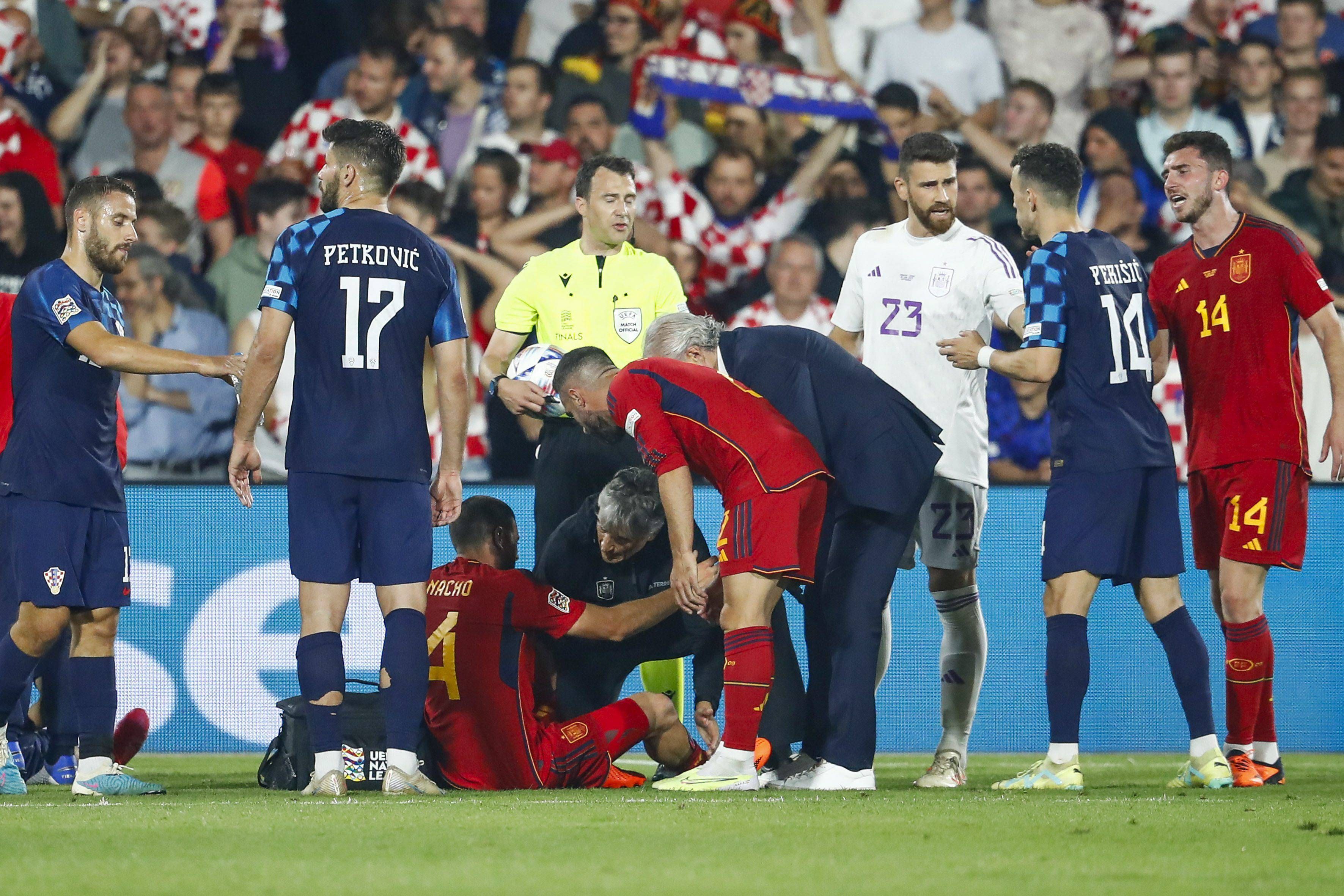 La acción en la que Nacho se lesionó en la final de la Nations League.