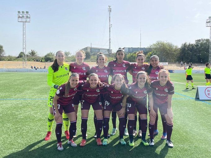 Once de la Real Sociedad en el partido ante el Sporting de Huelva.