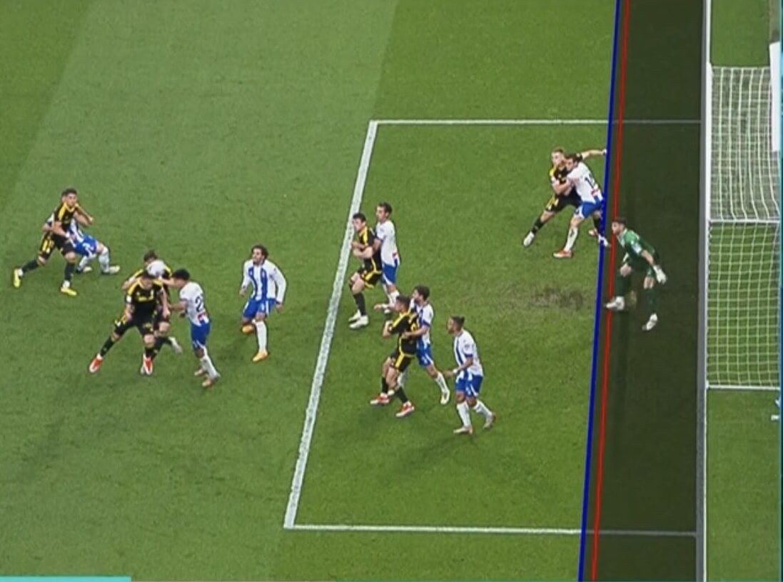  Gol anulado al Oviedo por fuera de juego.