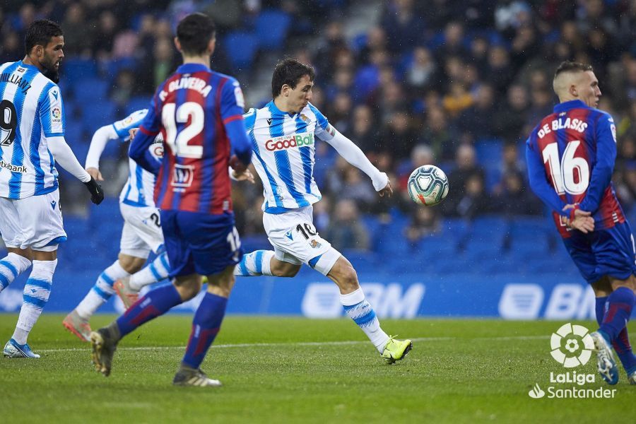 Oyarzabal, en el momento del gol al Eibar.