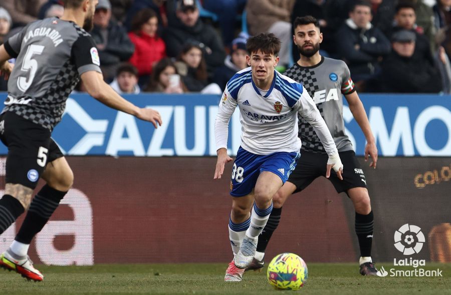  Pau Sans en su debut con el Real Zaragoza.