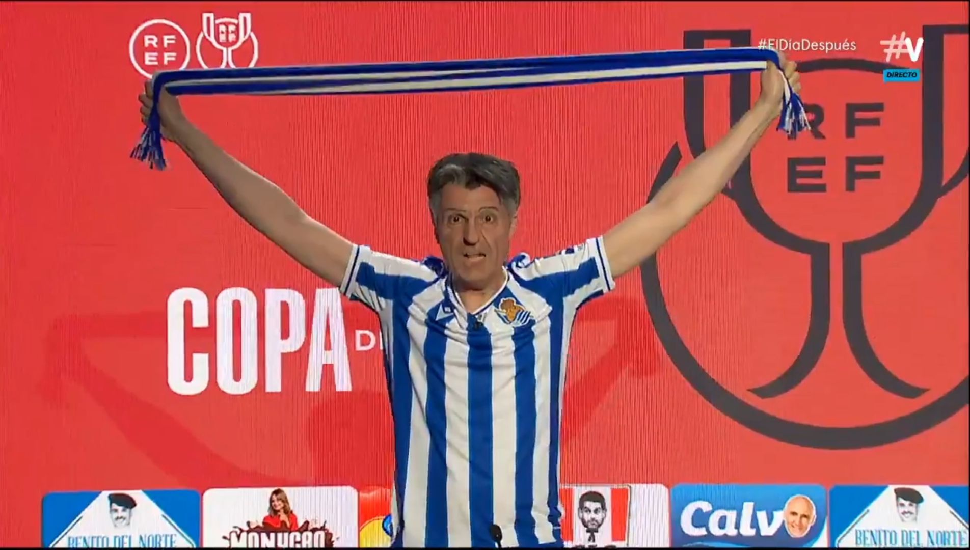 Raúl Pérez imitando a Imanol Alguacil celebrando el título de Copa del Rey.