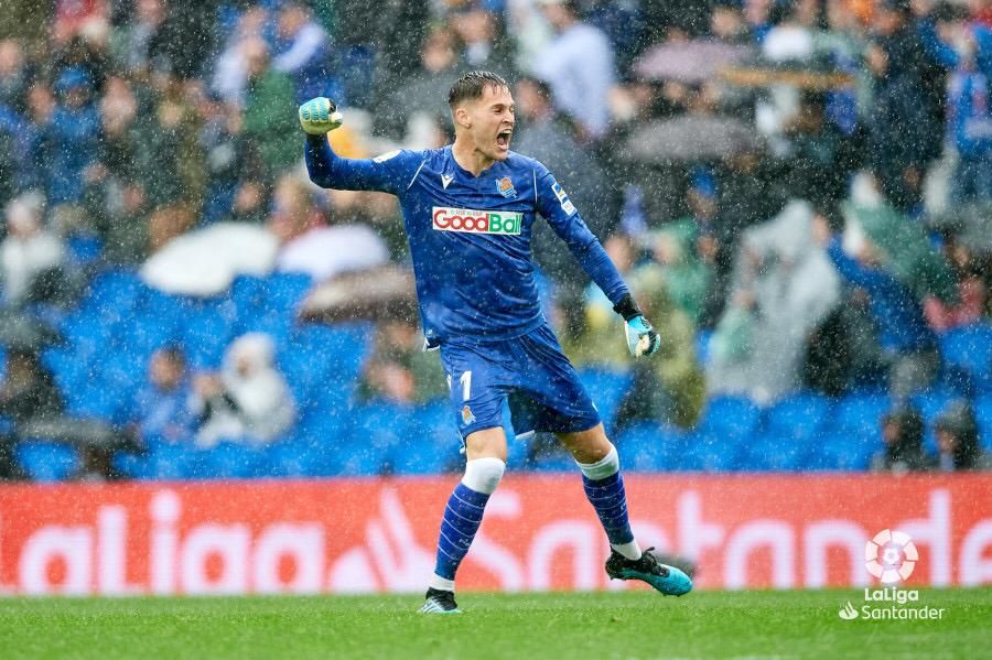 Remiro celebra uno de los goles contra el Betis.