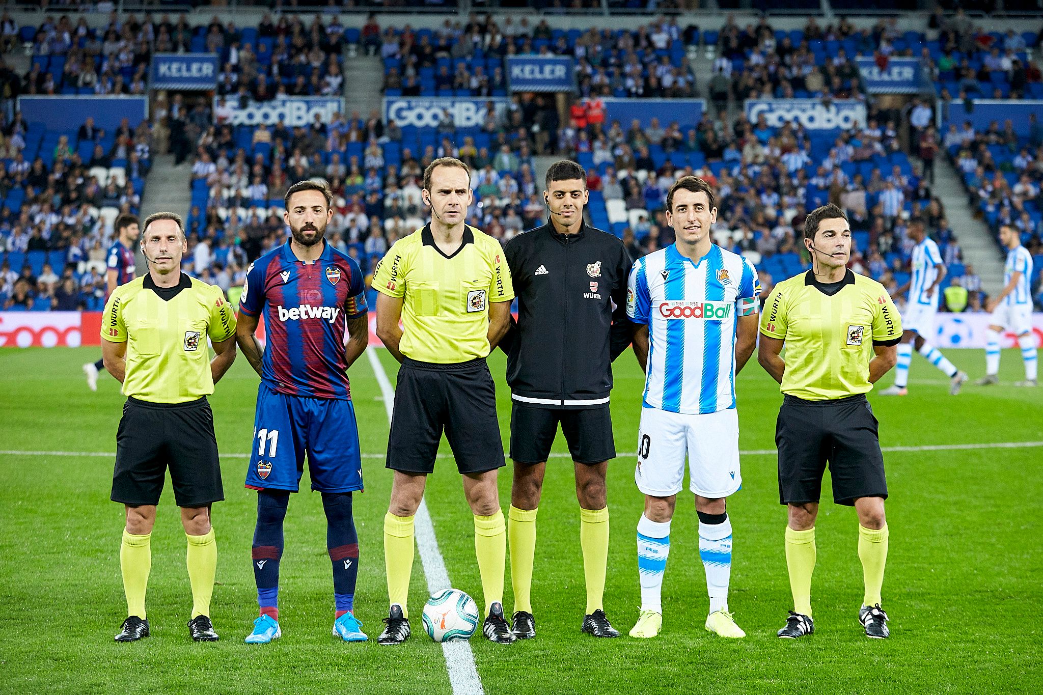 Morales y Oyarzabal posan con Melero López y sus asistentes.