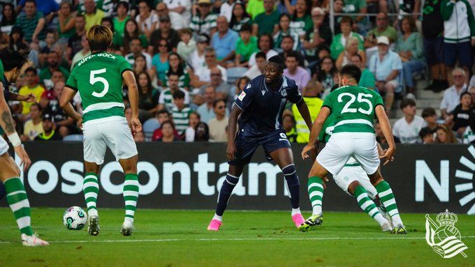  Sadiq Umar volvió a jugar con la Real Sociedad.