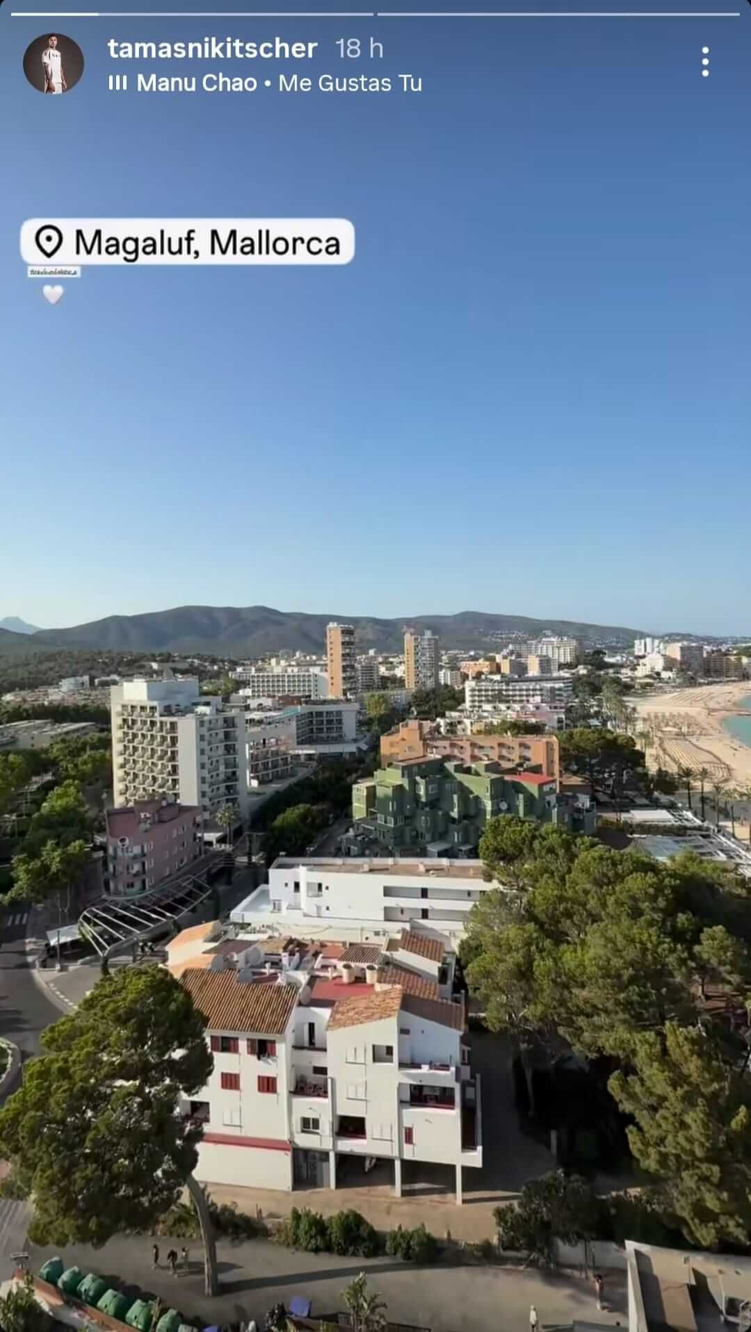  Tamás Nikitscher de vacaciones en Magaluf, Mallorca