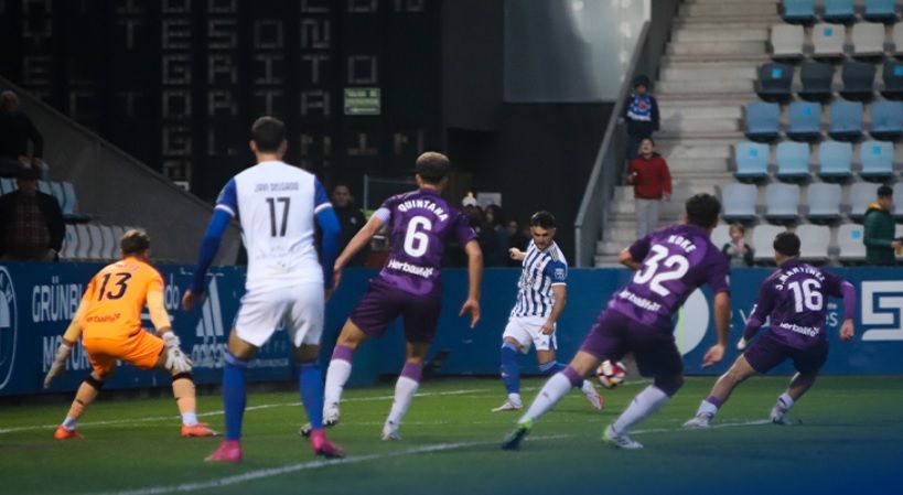 Lance del Gimnástica de Torrelavega - Real Valladolid Promesas.