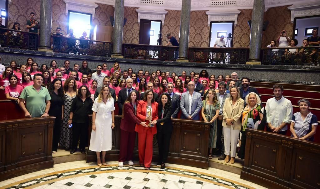 Valencia se vuelca con las campeonas del Mundo