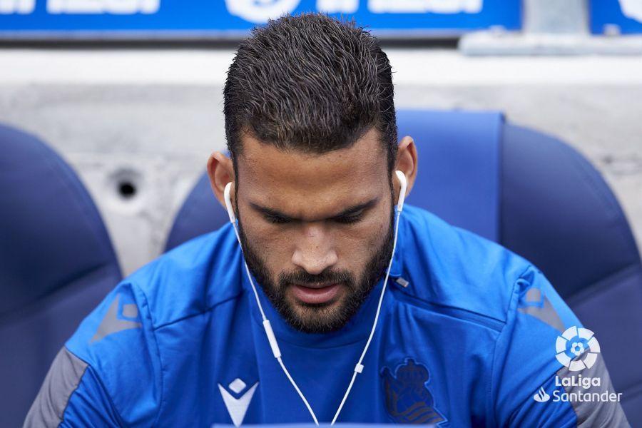  Willian José en la previa de un partido.