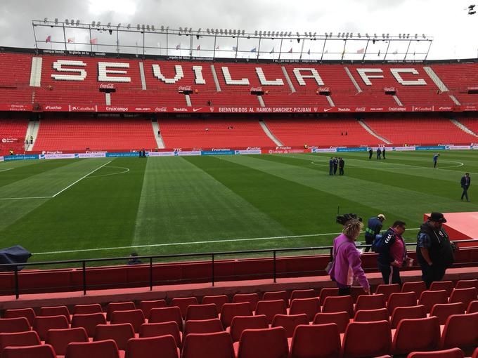 Remodelación de la grada baja de Fondo.