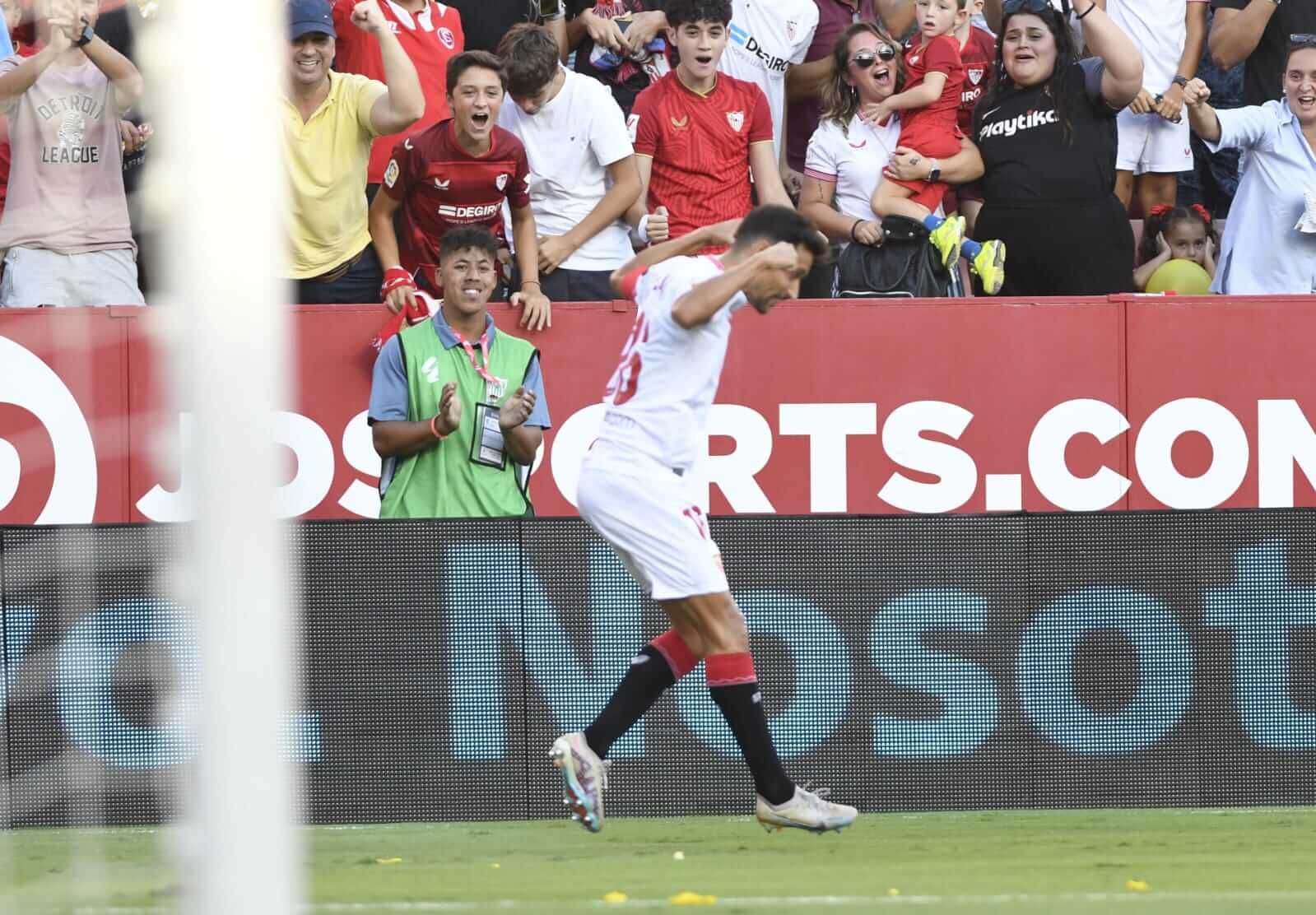  Jesús Navas celebra su gol al Getafe.