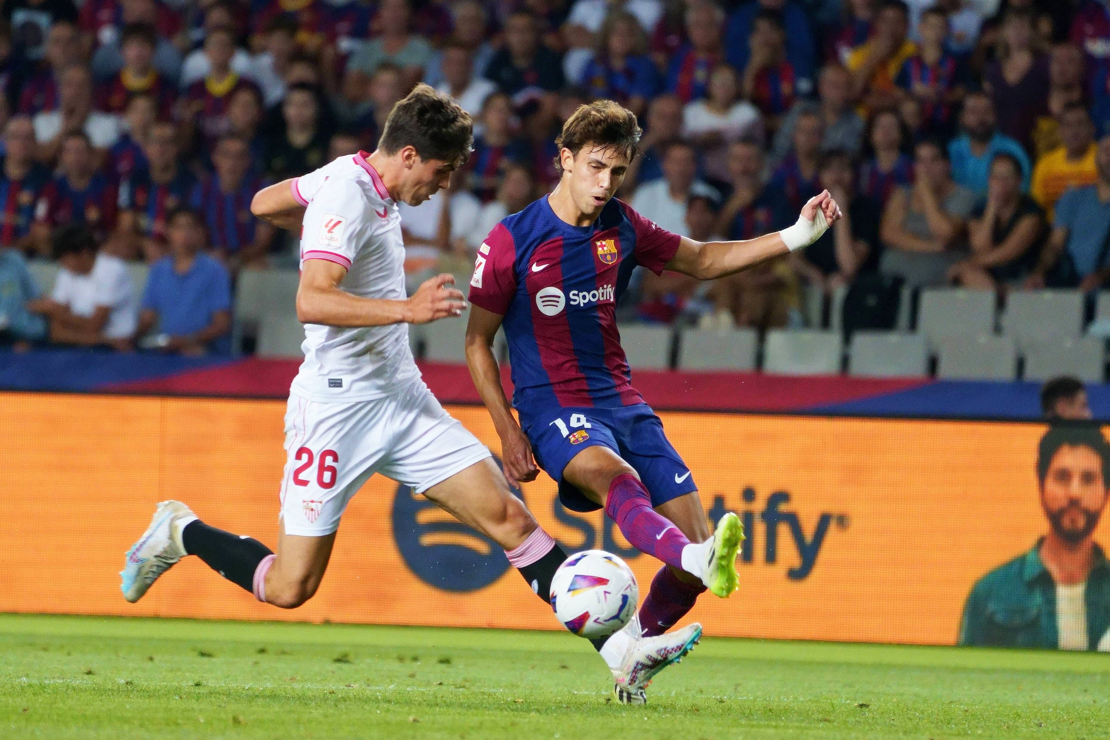  Juanlu, ante Joao Félix.