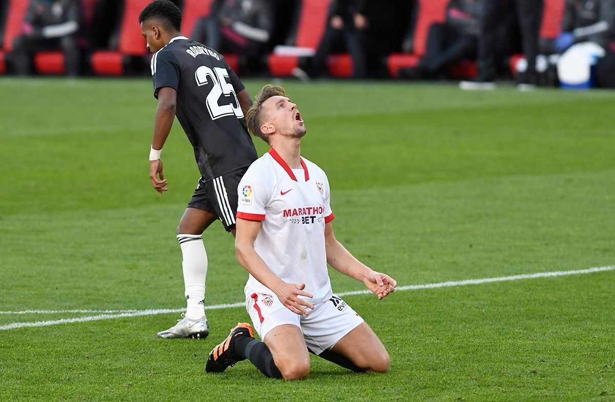 De Jong se lamenta por la chilena fallada..