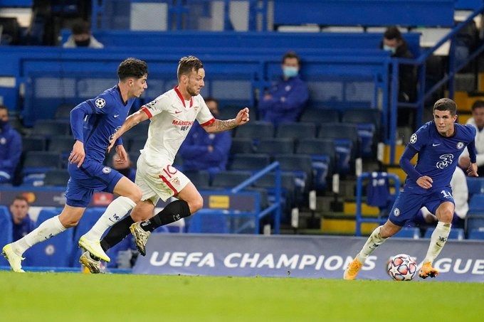  Rakitic, en el Chelsea - Sevilla.