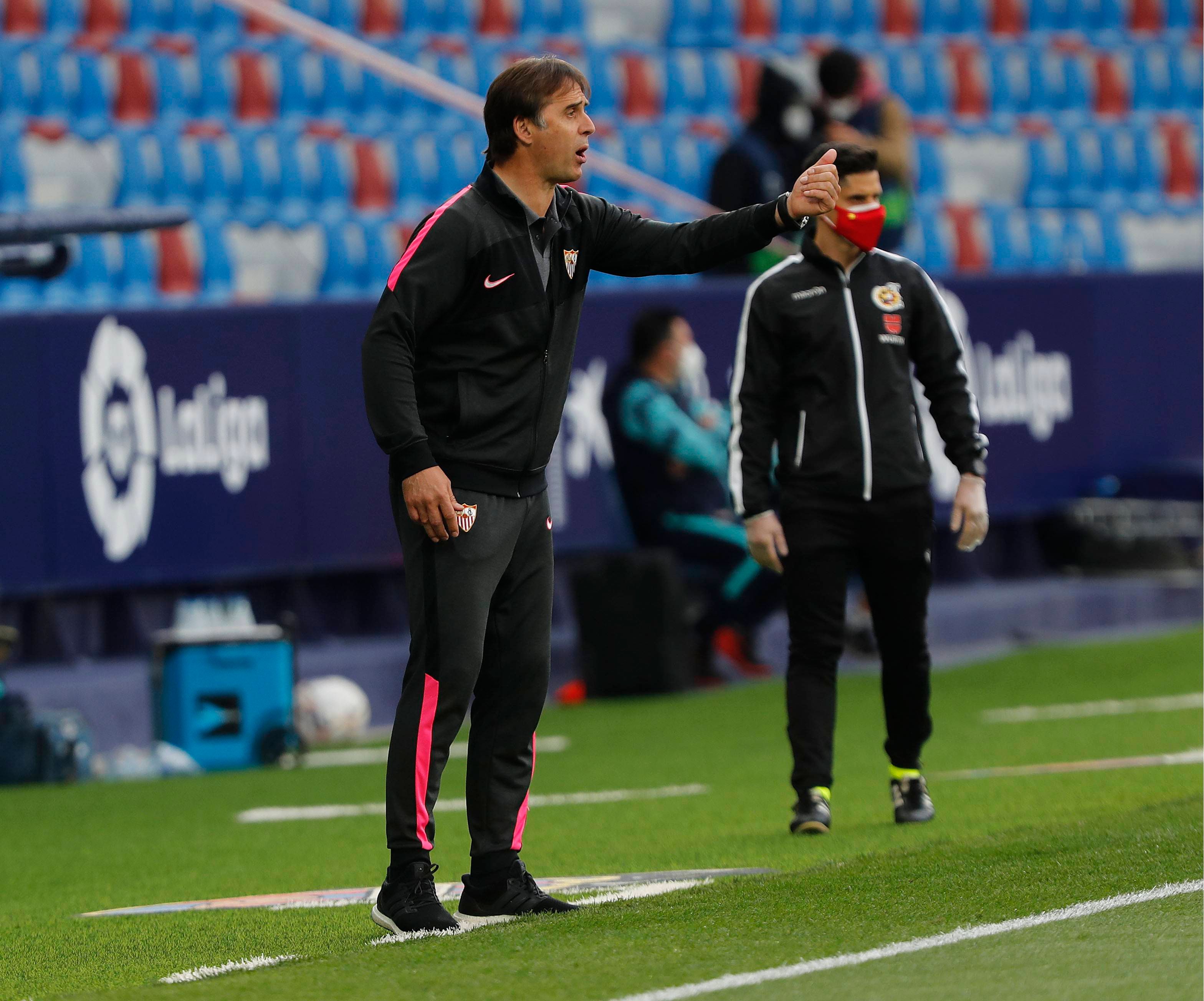  Lopetegui, en el Levante-Sevilla.