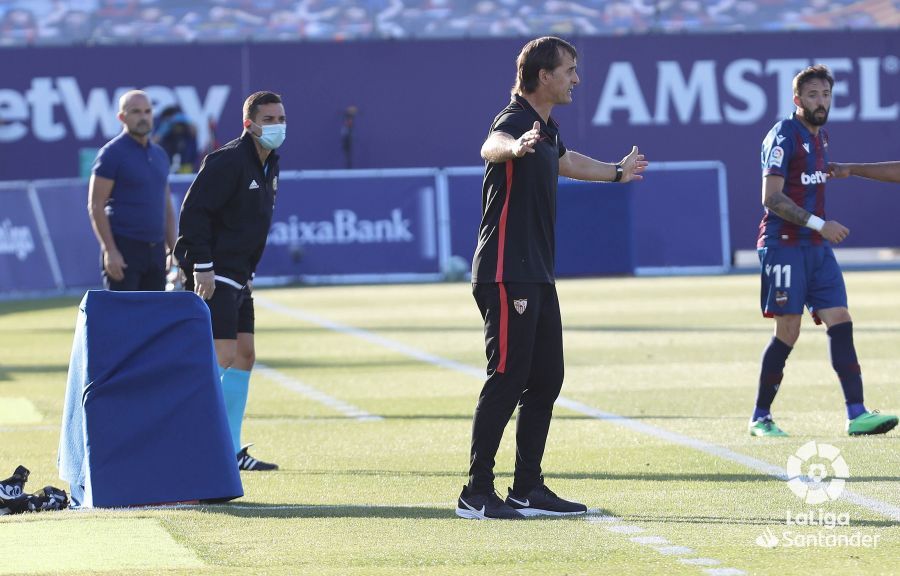  Julen Lopetegui, en el Levante-Sevilla.