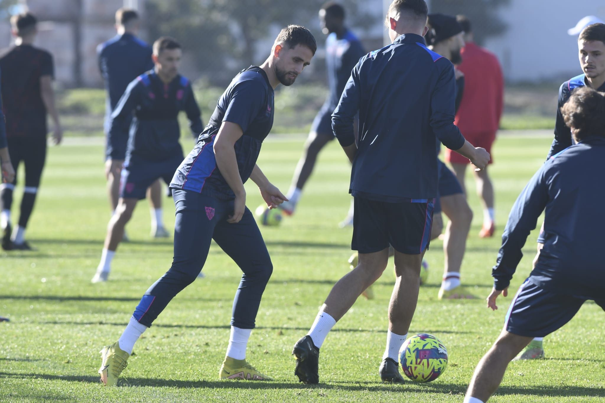  Adnan Januzaj, en el entrenamiento del Sevilla