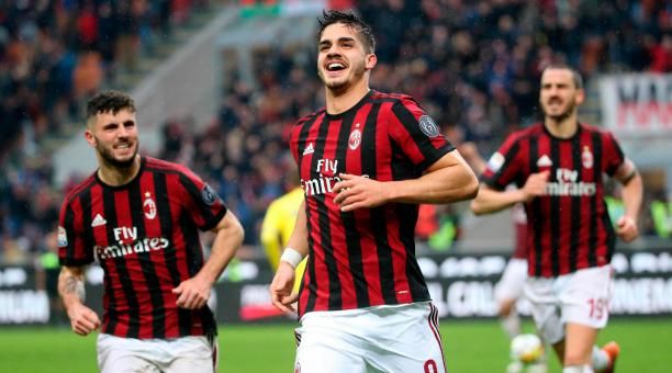  André Silva, con la camiseta del Milan.